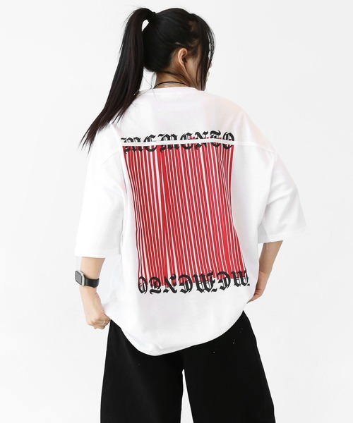 minsobi（ミンソビ）の「ミニマルフロント×バックグラフィック オーバーサイズTシャツ ユニセックス（Tシャツ/カットソー・メンズ・ホワイト/ブラック・FREE）」の8枚目の写真