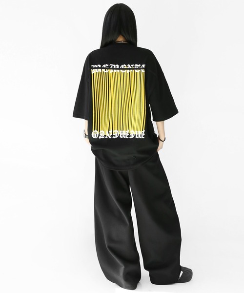 minsobi（ミンソビ）の「ミニマルフロント×バックグラフィック オーバーサイズTシャツ ユニセックス（Tシャツ/カットソー・メンズ・ホワイト/ブラック・FREE）」の13枚目の写真
