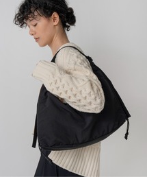 LE VERNIS(ル・ベルニ) Stomach bag S