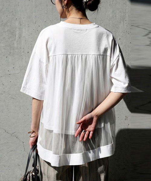 antiqua(アンティカ)の「シアー切替 綿混 ラウンドヘム Tシャツ(Tシャツ/カットソー・レディース・ホワイト/ブラック・ONESIZE)」の5枚目の写真