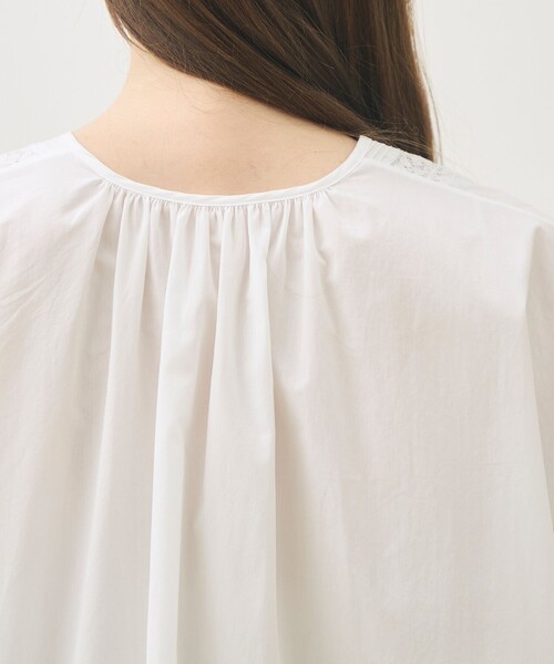 TOMORROWLAND collection(トゥモローランドコレクション)の「コットンコンビネーション オーバーブラウス(シャツ/ブラウス・レディース・ホワイト/ブラック・36)」の8枚目の写真