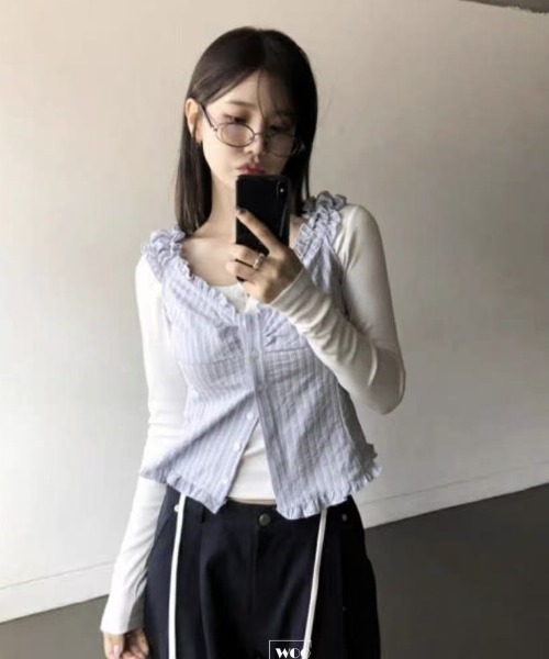 DIAVEL(ディアベル)の「【春夏新作/2色展開】縦ストライプ柄ギャザーフリルトップス(Tシャツ/カットソー・レディース・ブルー/アイボリー・M)」の22枚目の写真