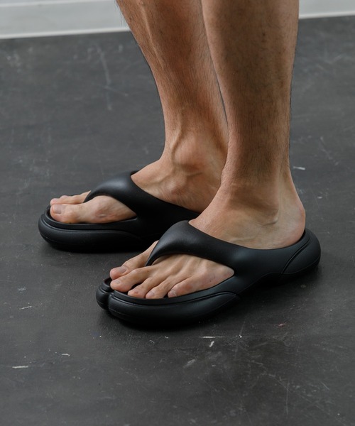 PAES（ペイズ）の「New Flipflop Basic MENS（サンダル・メンズ・ブラック/ライトベージュ/レッド・26/28/27/25）」の4枚目の写真