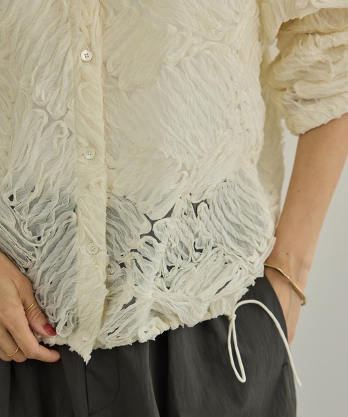 SALON adam et rope'(サロン アダム エ ロペ)の「Cut off embroidery ブラウス(シャツ/ブラウス・レディース・キナリ/ブラック・FREE)」の9枚目の写真