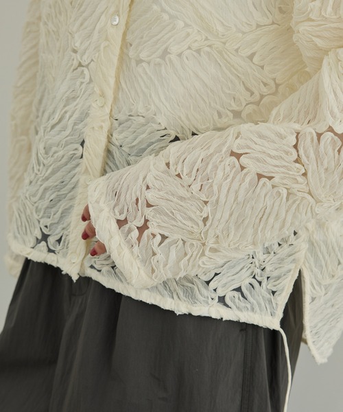 SALON adam et rope'(サロン アダム エ ロペ)の「Cut off embroidery ブラウス(シャツ/ブラウス・レディース・キナリ/ブラック・FREE)」の18枚目の写真