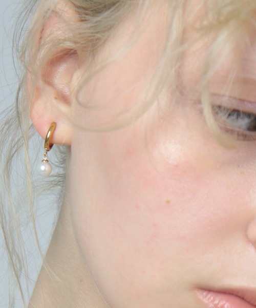 Bilan(ビラン)の「【BILAN】( 金属アレルギー軽減 サージカルステンレス ) Pearl Drop Pierce / パールドロップピアス(ピアス(両耳用)・レディース・ゴールド・FREE)」の1枚目の写真