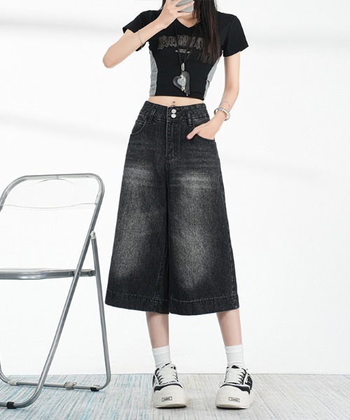 AMAJI（アマジ）の「クロップド デニムパンツ（デニムパンツ・レディース・ダークグレー・SMALL/MEDIUM/LARGE/X-LARGE）」の3枚目の写真