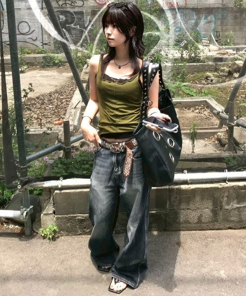 Chikashitsu +(チカシツプラス)の「【Chikashitsu +】Black Eyelet Big Bag / 【チカシツプラス】ブラックアイレットビッグトートバッグ(トートバッグ・メンズ・ブラック・ONE SIZE)」の7枚目の写真