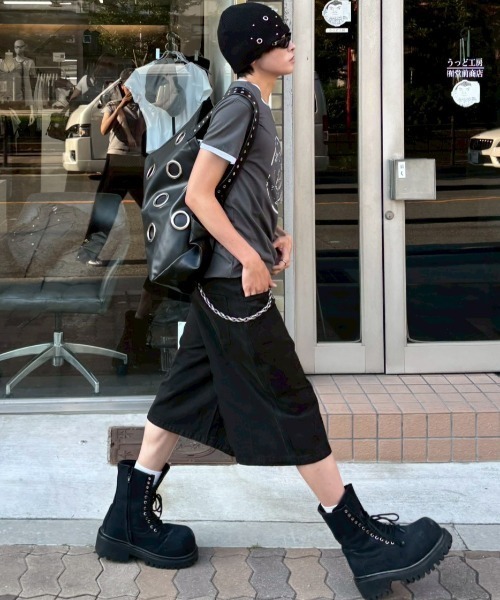 Chikashitsu +(チカシツプラス)の「【Chikashitsu +】Black Eyelet Big Bag / 【チカシツプラス】ブラックアイレットビッグトートバッグ(トートバッグ・メンズ・ブラック・ONE SIZE)」の18枚目の写真