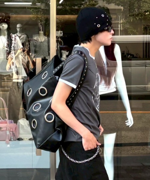 Chikashitsu +(チカシツプラス)の「【Chikashitsu +】Black Eyelet Big Bag / 【チカシツプラス】ブラックアイレットビッグトートバッグ(トートバッグ・メンズ・ブラック・ONE SIZE)」の13枚目の写真