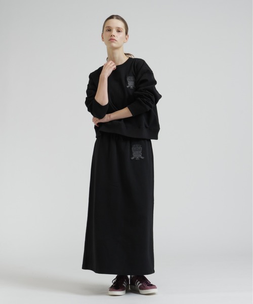 AVIREX(アヴィレックス)の「SIGNATURE VARSITY LOGO SWEAT SKIRT(スカート・レディース・オフホワイト/グレー/ブラック・M/S)」の5枚目の写真