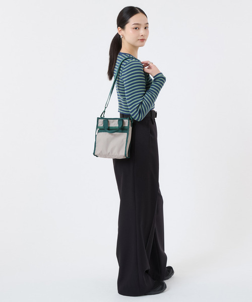 LeSportsac(レスポートサック)の「MINI N/S TOTE ドリフトストーン/エデングリーン(ショルダーバッグ・レディース・グレー・FREE)」の3枚目の写真