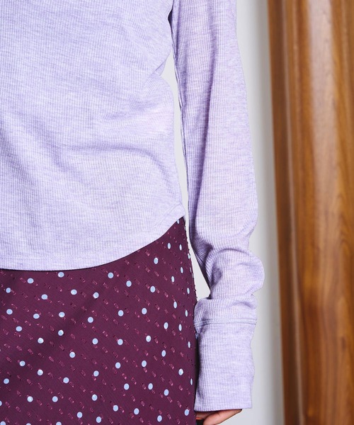 ROSE BUD(ローズバッド)の「HOODED HENLEY RIB TOP(Tシャツ/カットソー・レディース・クリーム/パープル・ONE SIZE)」の13枚目の写真