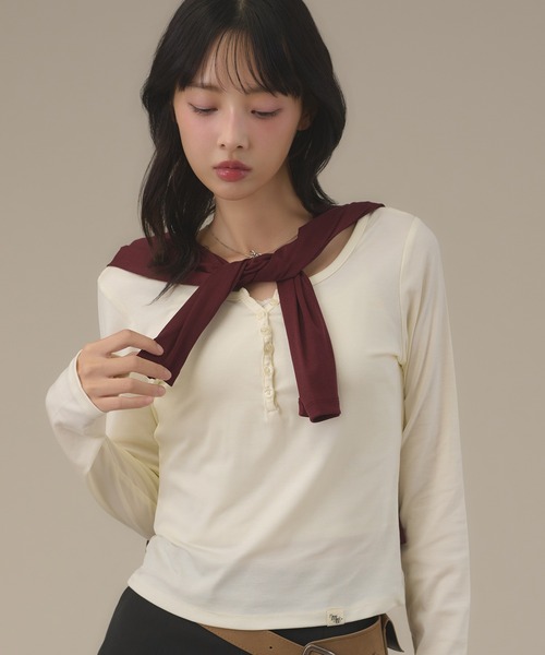 apres jour mignon(アプレジュールミニョン)の「シアーヘンリートップス(Tシャツ/カットソー・レディース・ブラウン系その他/グリーン/グレー/オフホワイト/ボルドー/ブルー・フリー/LARGE)」の2枚目の写真