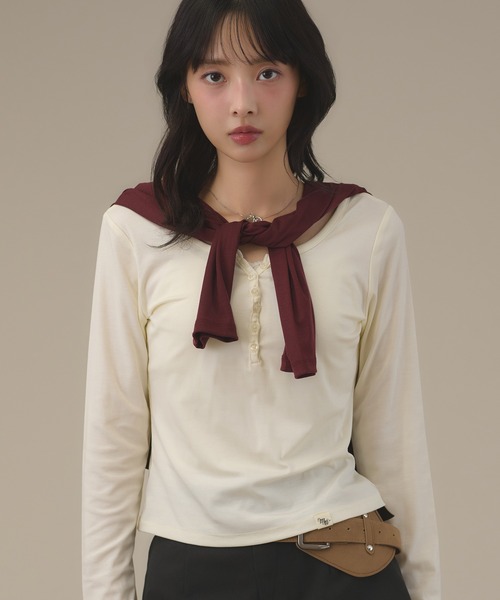 apres jour mignon(アプレジュールミニョン)の「シアーヘンリートップス(Tシャツ/カットソー・レディース・ブラウン系その他/グリーン/グレー/オフホワイト/ボルドー/ブルー・フリー/LARGE)」の8枚目の写真