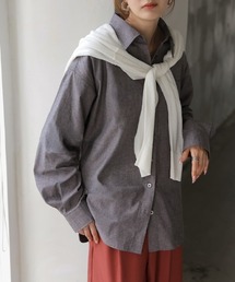 「ついに見つけた、理想系」1枚でも重ねても万能。超ベーシックシャツ