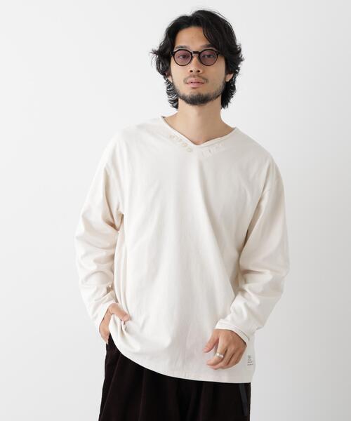 NANO universe(ナノユニバース)の「「surplus」デザインヘンリーネックTシャツ 長袖(Tシャツ/カットソー・メンズ・チャコール/オフホワイト/バーガンディー・M/L)」の2枚目の写真