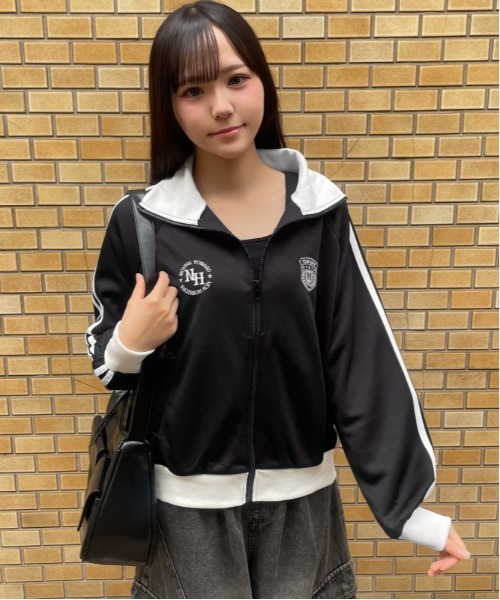 GORGE(ゴージ)の「配色ライン トラックジャケット|全3色(ブルゾン・レディース・ブラウン/ブラック/アイボリー・F)」の16枚目の写真