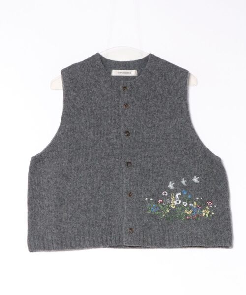 SUPER HAKKA（スーパーハッカ）の「メリノウールローゲージ　朝の花たち刺繍ニットベスト（ベスト・レディース・ベージュ/ネイビー/チャコール・FREE）」の2枚目の写真