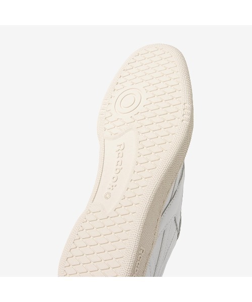 Reebok(リーボック)の「クラブシー リベンジ / CLUB C REVENGE(スニーカー・メンズ・ホワイト・22.5cm/23.0cm/23.5cm/27.0cm/27.5cm/28.0cm/28.5cm/29.0cm/30.0cm/24.5cm/24.0cm/25.0cm/25.5cm/26.0cm/26.5cm/31cm)」の4枚目の写真