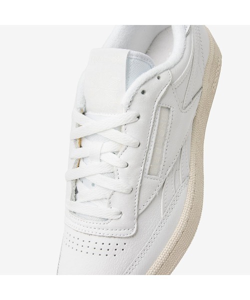 Reebok(リーボック)の「クラブシー リベンジ / CLUB C REVENGE(スニーカー・メンズ・ホワイト・22.5cm/23.0cm/23.5cm/27.0cm/27.5cm/28.0cm/28.5cm/29.0cm/30.0cm/24.5cm/24.0cm/25.0cm/25.5cm/26.0cm/26.5cm/31cm)」の6枚目の写真