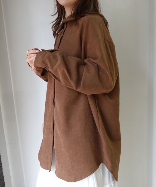 CORNERS(コーナーズ)の「フェイクスエードシャツ(シャツ/ブラウス・レディース・ブラウン/ネイビー/キャメル・M)」の14枚目の写真
