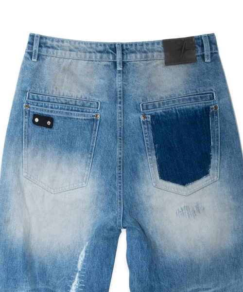 ETCE(イーティーシーイー)の「ダメージ加工ペイントウォッシュドデニム(ブルー)(デニムパンツ・レディース・その他・SMALL/MEDIUM/LARGE)」の4枚目の写真