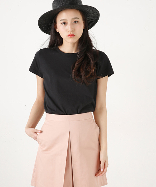 MOUSSY（マウジー）の「TINY T-SHIRT（Tシャツ/カットソー・レディース・ライトピンク/ブラック/ホワイト/ライトグレー/ライトイエロー・FREE）」の3枚目の写真