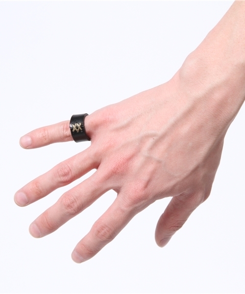 LUGG NAGG（ラグナグ）の「【The Fuols】プレーン カウレザーリング（リング・メンズ・ブラック/ホワイト/ブラウン/レッド/タン/ネイビー/ゴールド/グリーン・L/M）」の11枚目の写真