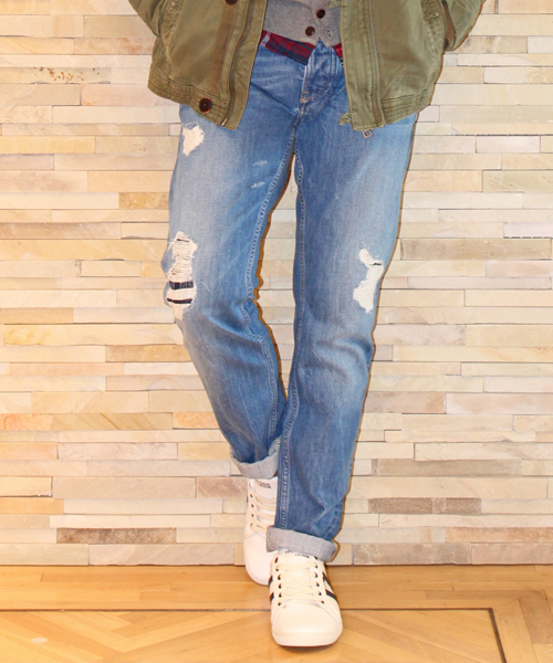 HILFIGER DENIM(ヒルフィガーデニム)の「オリジナルダメージデニムパンツ(デニムパンツ・メンズ・インディゴブルー・30inch/34inch/28inch/32inch)」の1枚目の写真