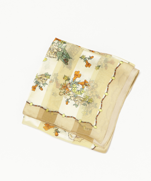 SLY(スライ)の「PERSIA FLOWER SCARF(バンダナ/スカーフ・レディース・イエロー/オレンジ/ベージュ・FREE)」の2枚目の写真
