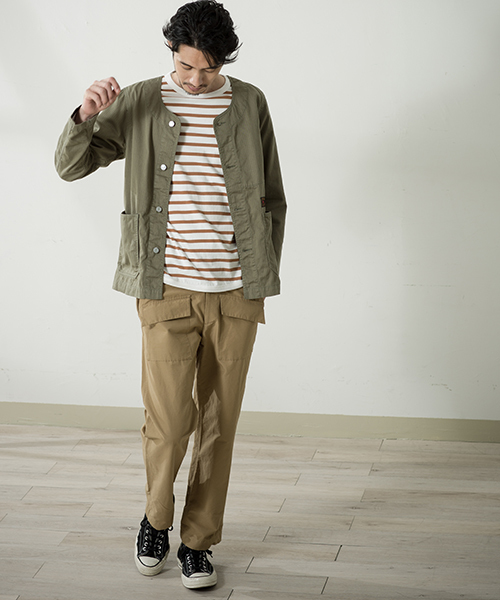 Denime（ドゥニーム）の「ヘリンボーンミリタリージャケット（ミリタリージャケット・メンズ・カーキ/ネイビー・LARGE/MEDIUM/X-LARGE）」の6枚目の写真