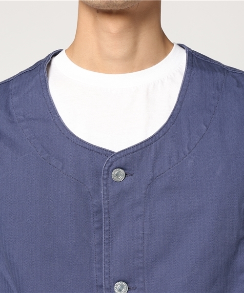 Denime（ドゥニーム）の「ヘリンボーンミリタリージャケット（ミリタリージャケット・メンズ・カーキ/ネイビー・LARGE/MEDIUM/X-LARGE）」の7枚目の写真