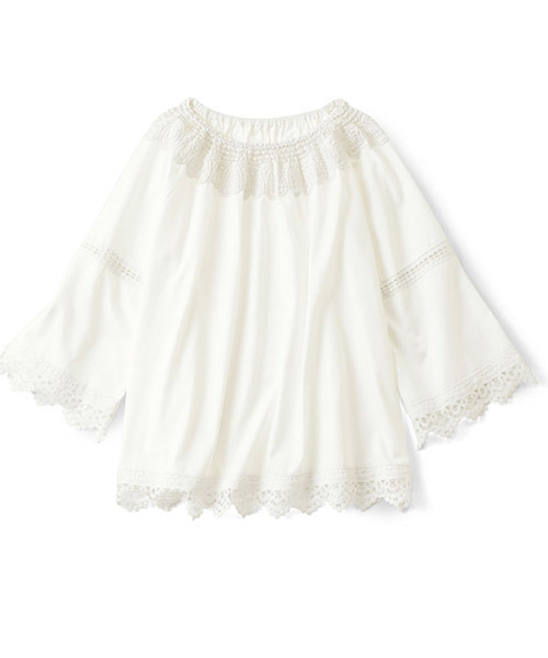 Live in comfort(リブインコンフォート)の「リブ イン コンフォート 贅沢レース遣いの ブラウスライクカットソートップス(Tシャツ/カットソー・レディース・カーキ/ネイビー/ホワイト・LARGE/SMALL/X-LARGE/XX-LARGE/MEDIUM)」の2枚目の写真