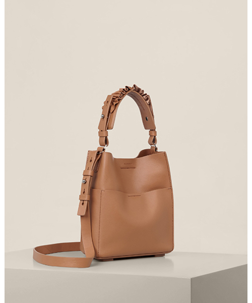 ALLSAINTS(オールセインツ)の「【本日セール終了】MAYA MINI N/S(ショルダーバッグ・レディース・ブラック/キャメル/ブルー・ONE SIZE)」の17枚目の写真