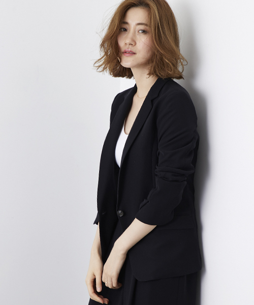 STUDIOUS（ステュディオス）の「ダブルクロススレンダーカラージャケット（テーラードジャケット・レディース・ブラック/ネイビー/グレイッシュベージュ・0/1）」の5枚目の写真