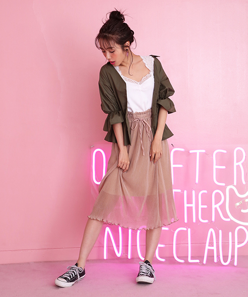 one after another NICE CLAUP（ワンアフターアナザーナイスクラップ）の「きらきらプリーツスカート（スカート・レディース・ベージュ/ブルー系その他/ピンク系その他・FREE）」の5枚目の写真