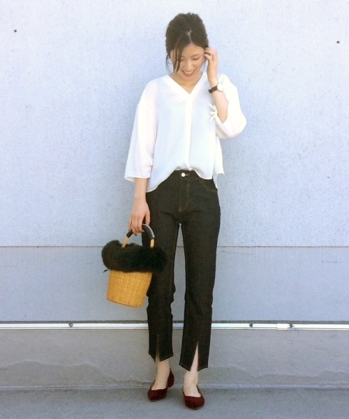 le.coeur blanc（ルクールブラン）の「Vネックドロストスリーブブラウス（シャツ/ブラウス・レディース・ダークブラウン/ピンクベージュ/アイボリー・FREE）」の9枚目の写真