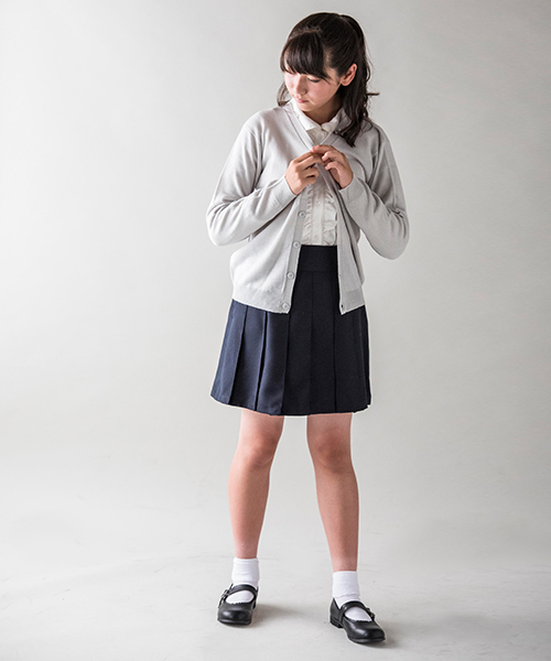 Catherine Cottage（キャサリンコテージ）の「ラッププリーツキュロットパンツスカート（スカート・キッズ・ネイビー/ブルー系その他5/ブラック/ブラック系その他2・140/160L/120/100/160/150/110/130）」の10枚目の写真