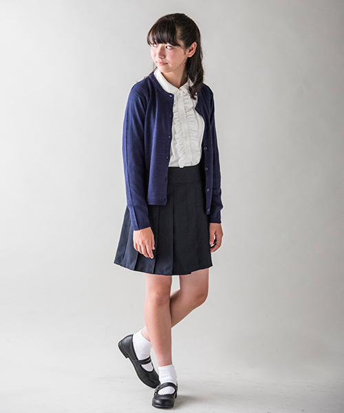 Catherine Cottage（キャサリンコテージ）の「ラッププリーツキュロットパンツスカート（スカート・キッズ・ネイビー/ブルー系その他5/ブラック/ブラック系その他2・140/160L/120/100/160/150/110/130）」の11枚目の写真