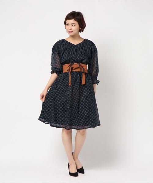 GeeRA(ジーラ)の「サッシュベルト付プリントワンピース(ワンピース・レディース・オフホワイト/ネイビー・MEDIUM/X-LARGE/LARGE)」の7枚目の写真