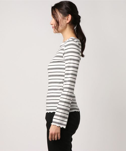 LOWRYS FARM(ローリーズファーム)の「アソートメローボートネック 784508 (Tシャツ/カットソー・レディース・ブラック/パープル/オフホワイト/イエロー/ブルー/ホワイト×ブラック・MEDIUM/LARGE)」の8枚目の写真