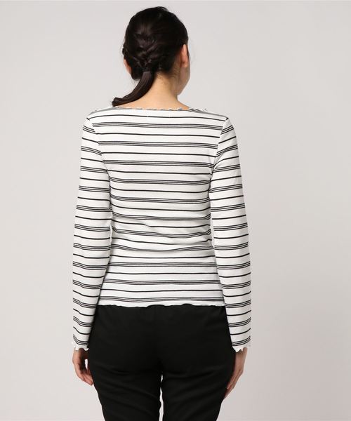 LOWRYS FARM(ローリーズファーム)の「アソートメローボートネック 784508 (Tシャツ/カットソー・レディース・ブラック/パープル/オフホワイト/イエロー/ブルー/ホワイト×ブラック・MEDIUM/LARGE)」の7枚目の写真