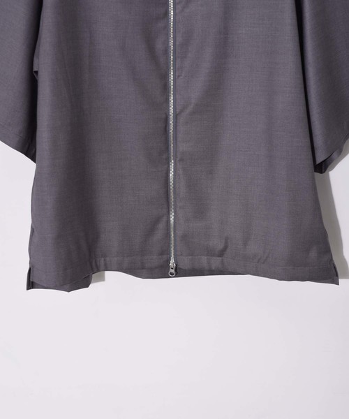 STUDIOUS（ステュディオス）の「【STUDIOUS】ハイツイストクリアTRフルジップハーフスリーブシャツ（シャツ/ブラウス・メンズ・グレー/ネイビー/ブラック/ベージュ・1/2/3）」の15枚目の写真