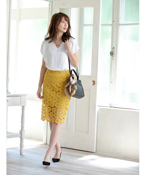 fifth（フィフス）の「フラワーレースタイトスカート（スカート・レディース・ブラック/イエロー/アイボリー/スモークピンク・SMALL/MEDIUM/LARGE）」の3枚目の写真