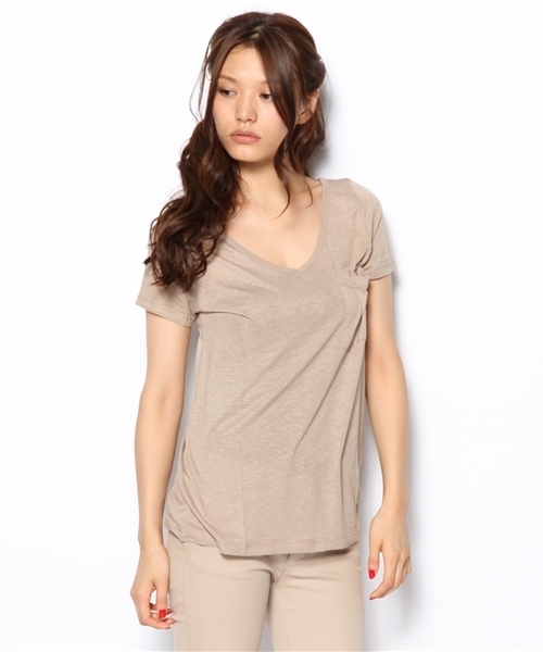 laule'a sunny side store（ラウレアサニーサイドストア）の「ベーシックVネックTee（Tシャツ/カットソー・レディース・オフホワイト/ベージュ・FREE）」の2枚目の写真
