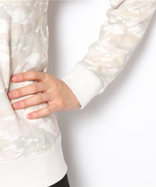 BEAUTY&YOUTH UNITED ARROWS(ビューティーアンドユースユナイテッドアローズ)の「BYBC カモフラ柄スウェットプルオーバー ◆(スウェット・レディース・オフホワイト/オリーブ/ネイビー・フリー)」の8枚目の写真