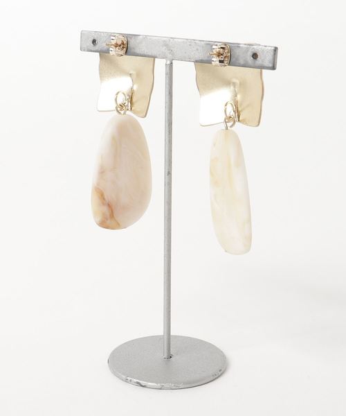 Bou Jeloud(ブージュルード)の「【WEB限定】メタルマーブルパーツピアス(ピアス(両耳用)・レディース・ベージュ/グレー・FREE)」の4枚目の写真