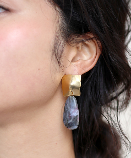 Bou Jeloud(ブージュルード)の「【WEB限定】メタルマーブルパーツピアス(ピアス(両耳用)・レディース・ベージュ/グレー・FREE)」の6枚目の写真