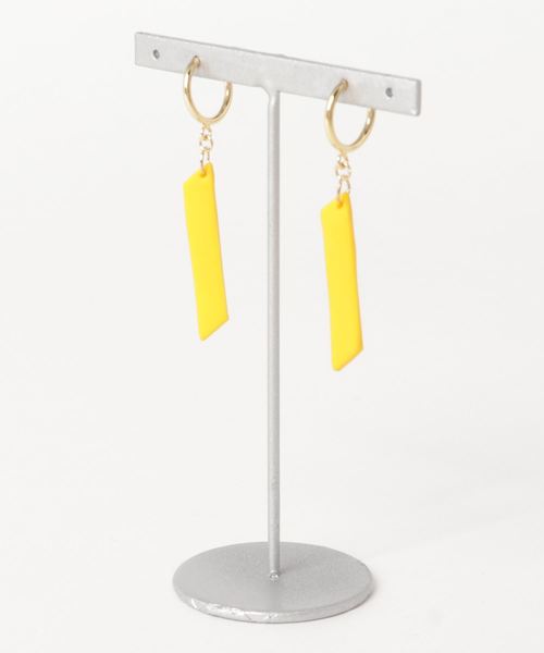 tone(トーン)の「【atelier*mio】パラレロ earring(イヤリング・レディース・パープル/レッド/イエロー/ブルー/グリーン・FREE)」の1枚目の写真
